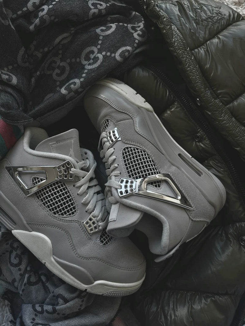 Air Jordan 4